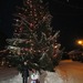 На центральной площади города Мышкин установлена елка